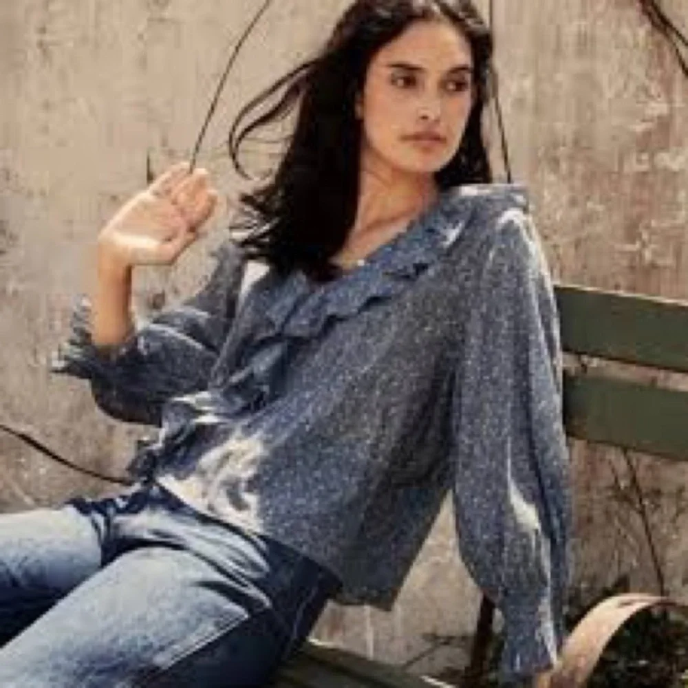 Doen Hardy Ruffle Long-Sleeve Blouse in Midblue California Wildflower - Picture 3 of 5